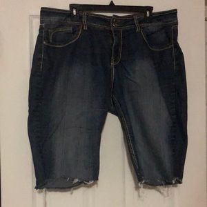 ROYALTY Jean shorts size 16 husky fit woman’s (16-18)